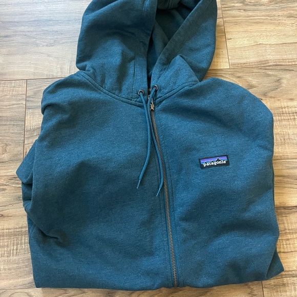 Patagonia Sweaters - Patagonia Teal Zip-Up Hoodie